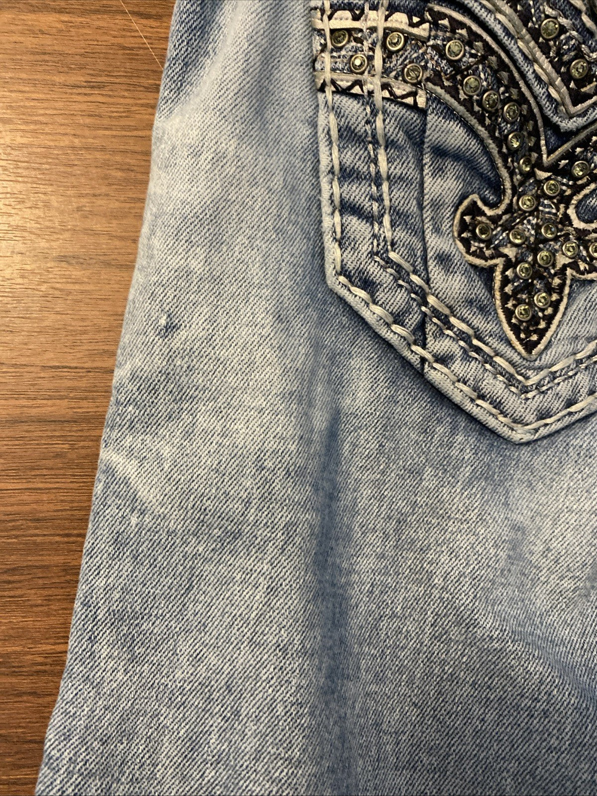 rock revival jeans womens 28x32 bootcut Mid-rise Yanka