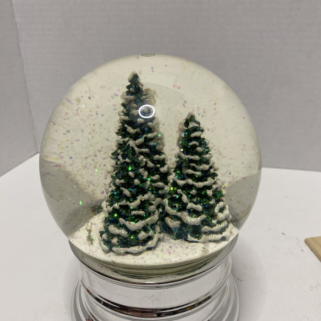Musical Snow Globe 3 Christmas Trees “OH Christmas Tree"