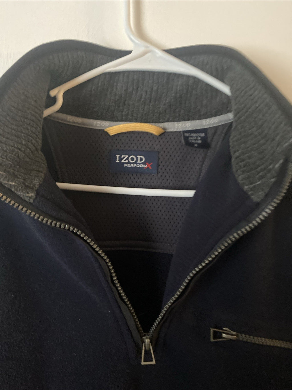 IZOD PULLOVER SWEATSHIRT men's size medium Navy Blue 1/4 zip long sleeve