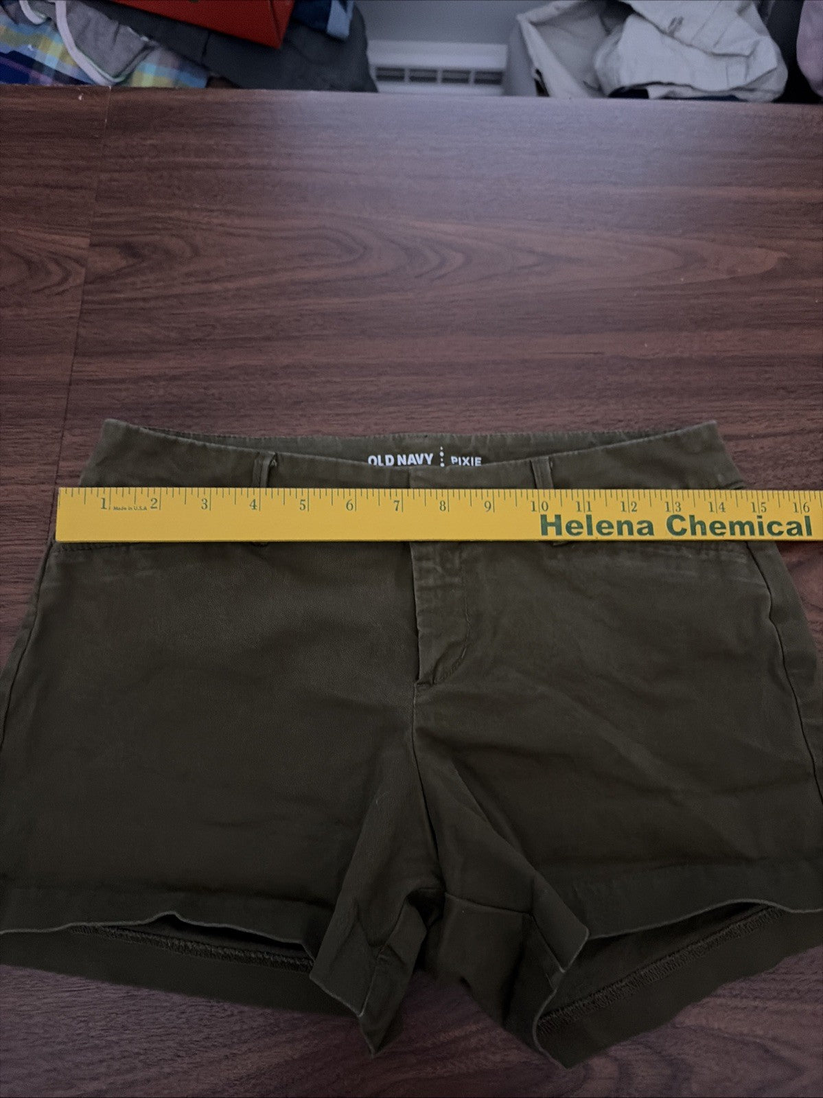 Old Navy Womens Pixie Chino Shorts Size 0 Green Cotton Stretch Flat Front