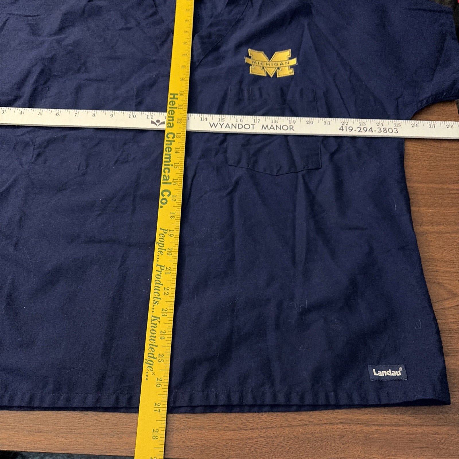 MICHIGAN WOLVERINES SCRUB TOP SIZE 2XL (25x27) LANDAU NAVY BLUE. See Pics