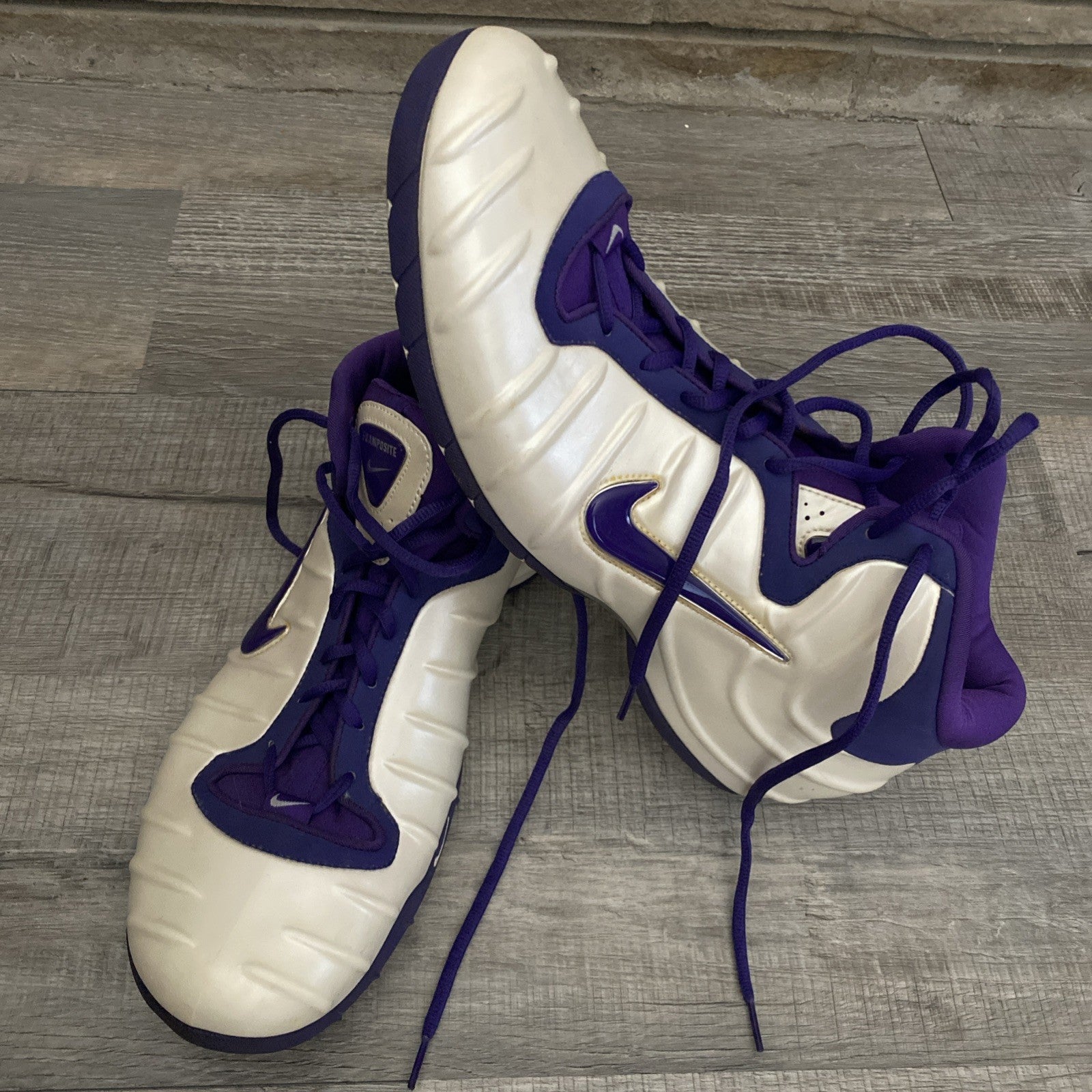Nike Purposite Foamposite White /Purple Swish 2002 Size 17