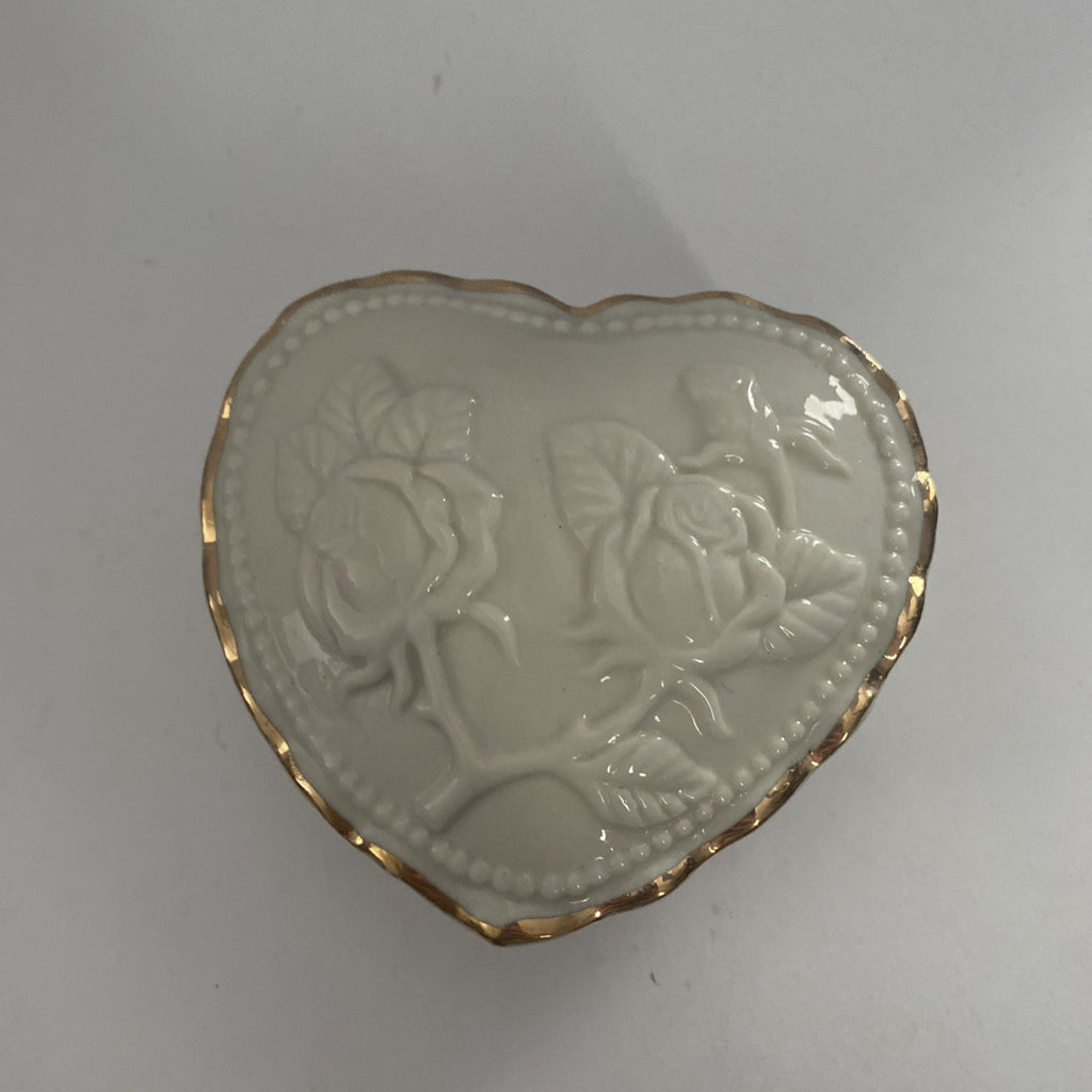 Heart Shaped Trinket Jewelry Box with Lid Ivory Gold Trim Roses