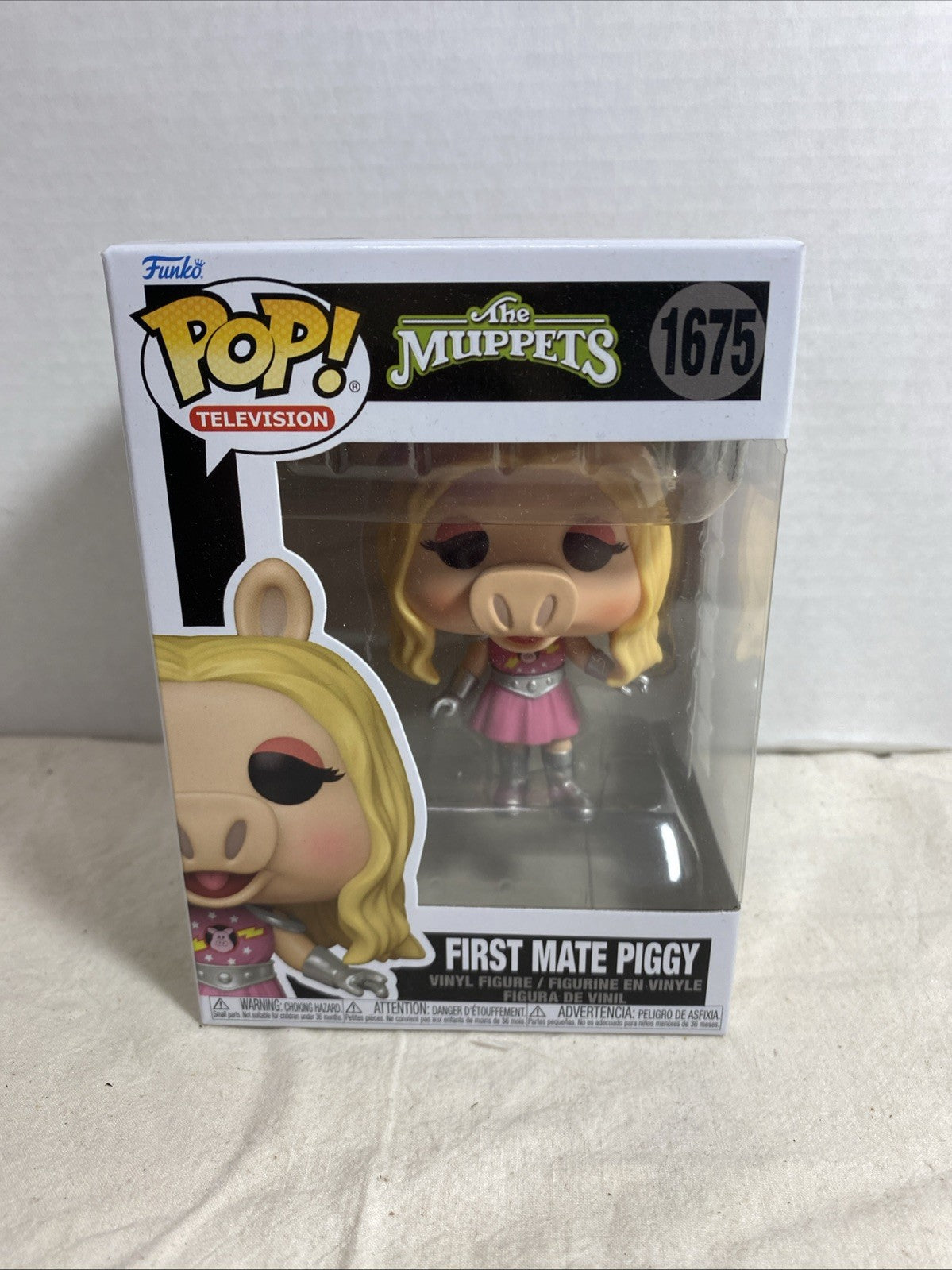 Funko Pop First Mate Piggy #1675 The Muppets w/Protector