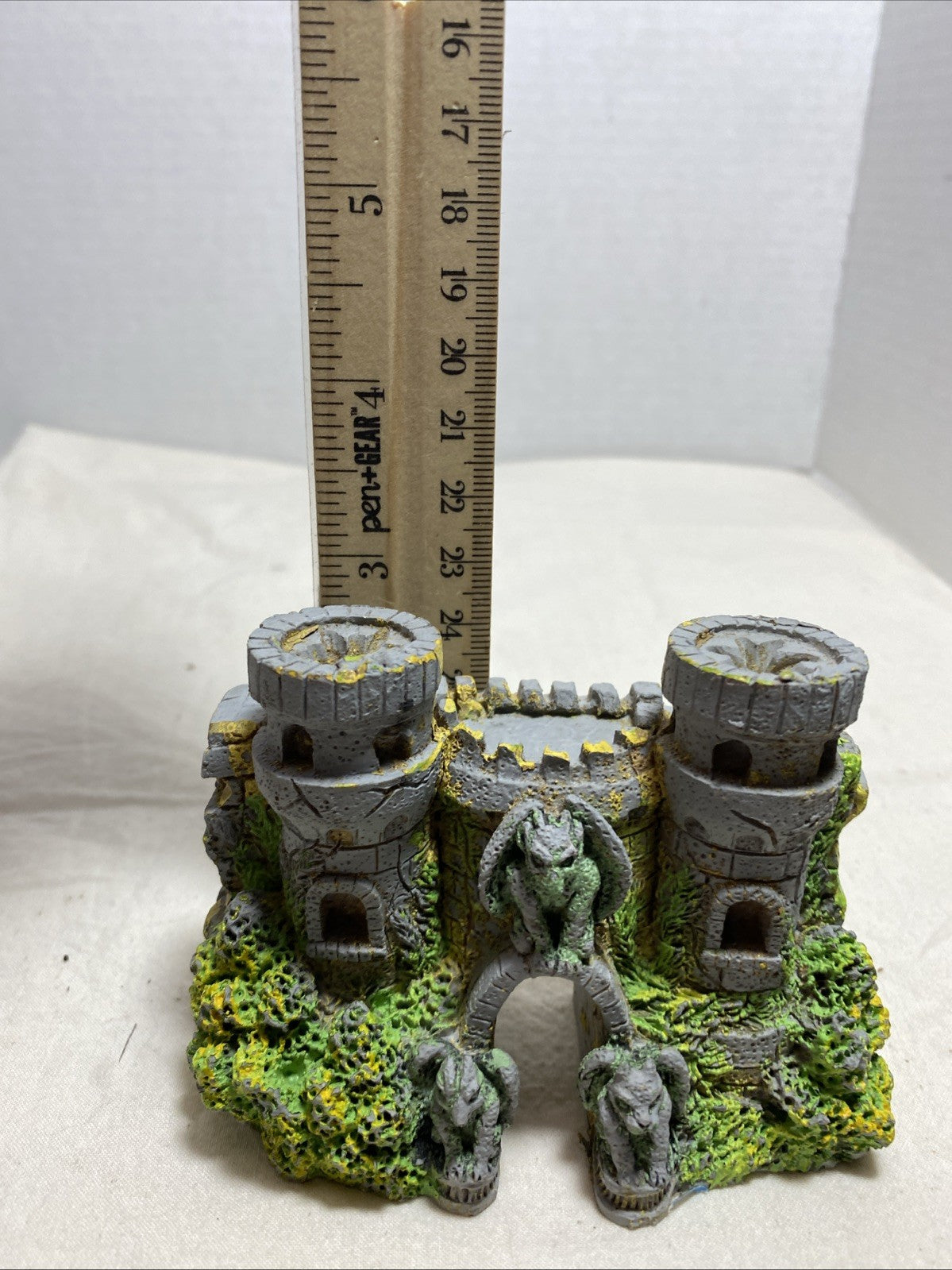 Gargoyle Castle Fish Tank Aquarium Decoration Resin Artificial Cave Rock