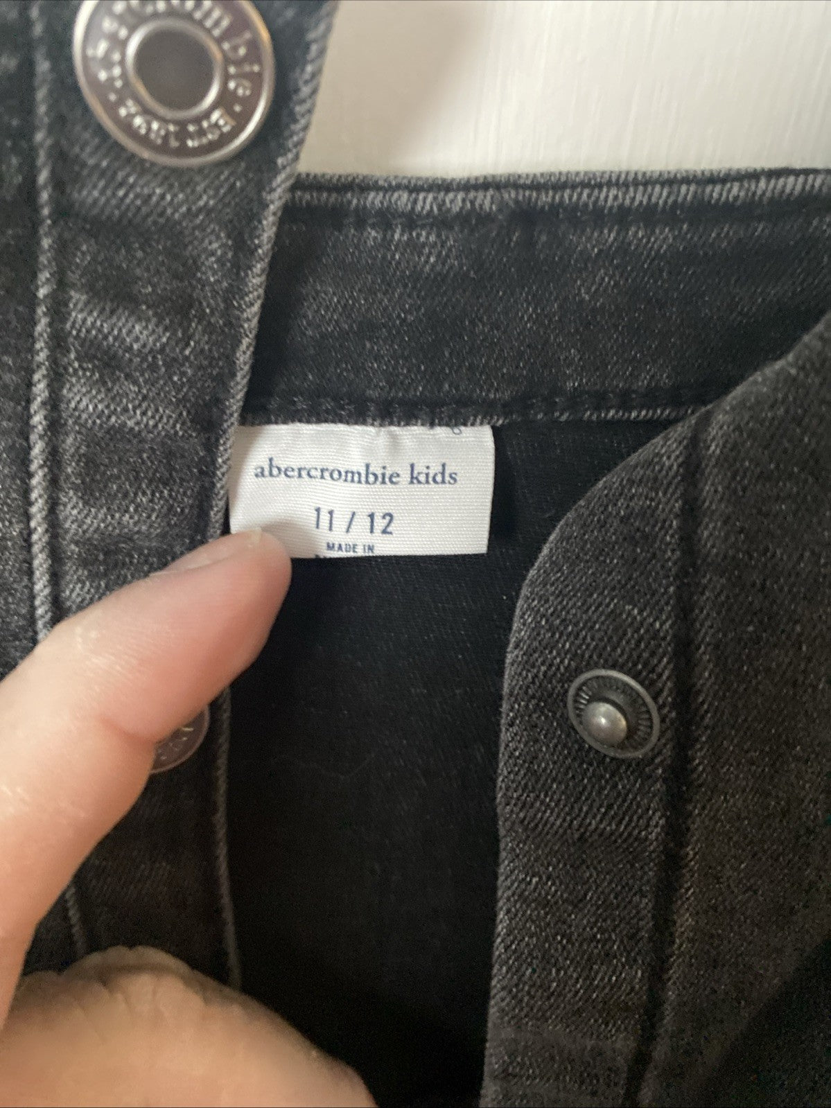 Abercrombie kids 11/12 black bib overalls denim