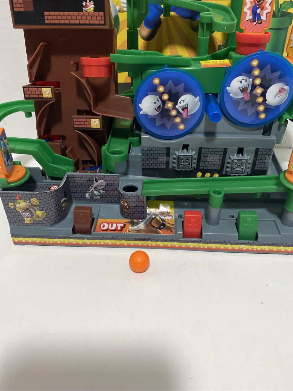 Super Mario Adventure Game Deluxe Bowser Castle and 7 Traps Complete