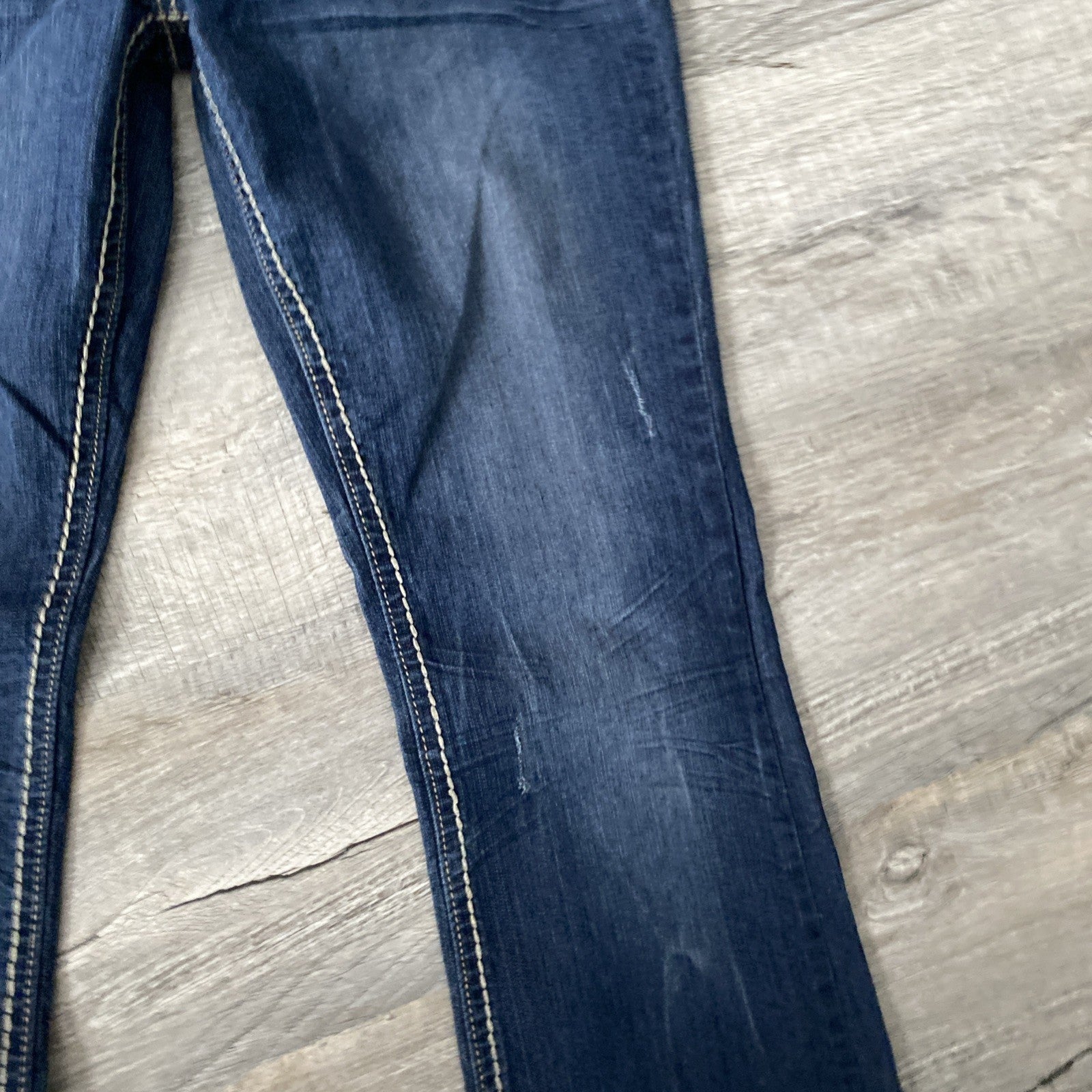 Twentyone Blackwomen’s distressed denim jeans embossed pockets size 9/10R