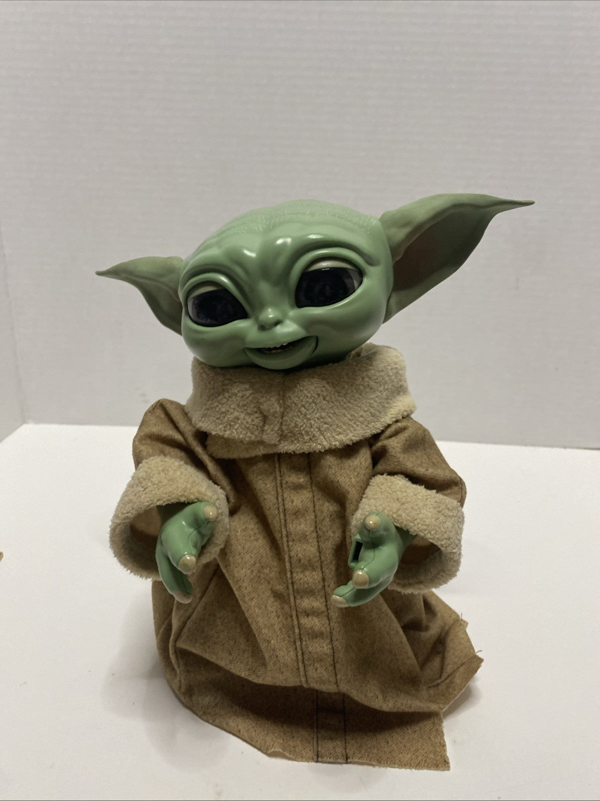 Hasbro Star Wars Talking Mandalorian Baby YODA 8”Grogu The Child 2021 Works