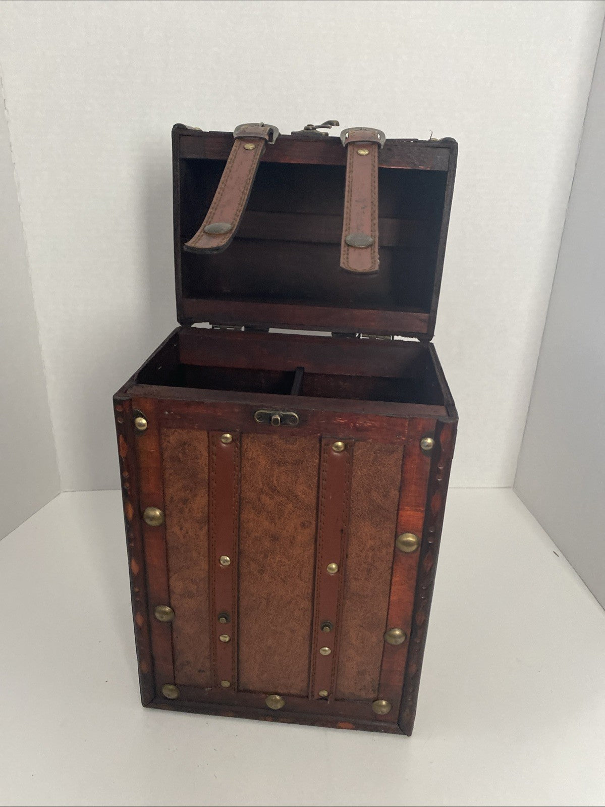 Twine Chateau Two Bottle Antique Style Wine Box Brown Home Decor
