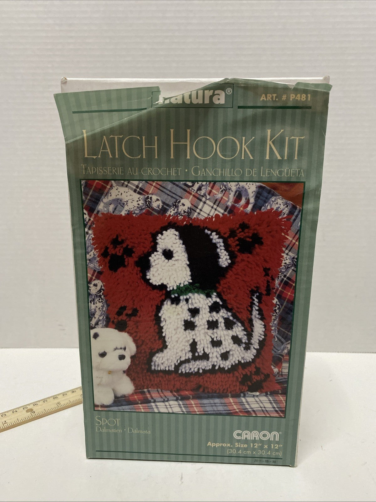 Natura Spot Dalmatien Latch Hook Kit 12" x 12" Started
