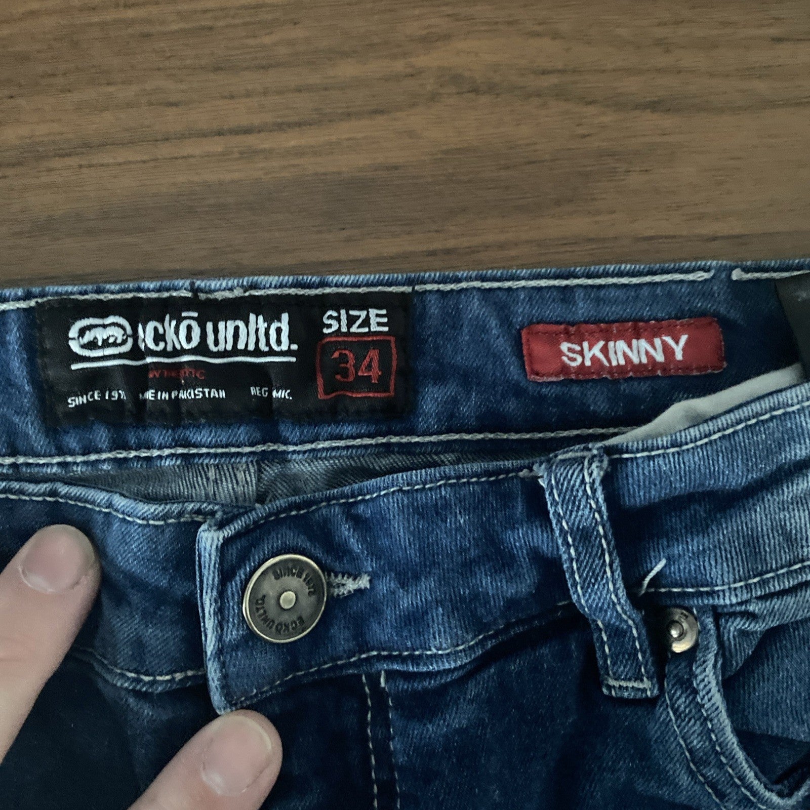 Echo unlimited size 34 skinny jeans black patch stressed jeans