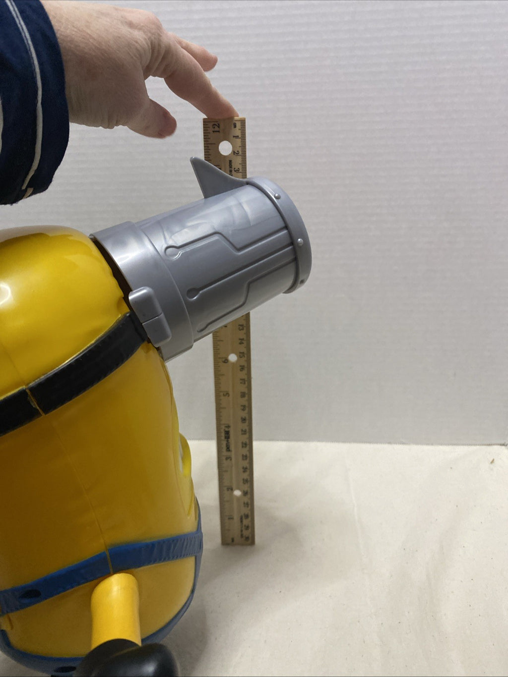 💛 DESPICABLE ME 4 Mega MEL Minion Popcorn Bucket AMC - LIGHTS UP Collectible 💛