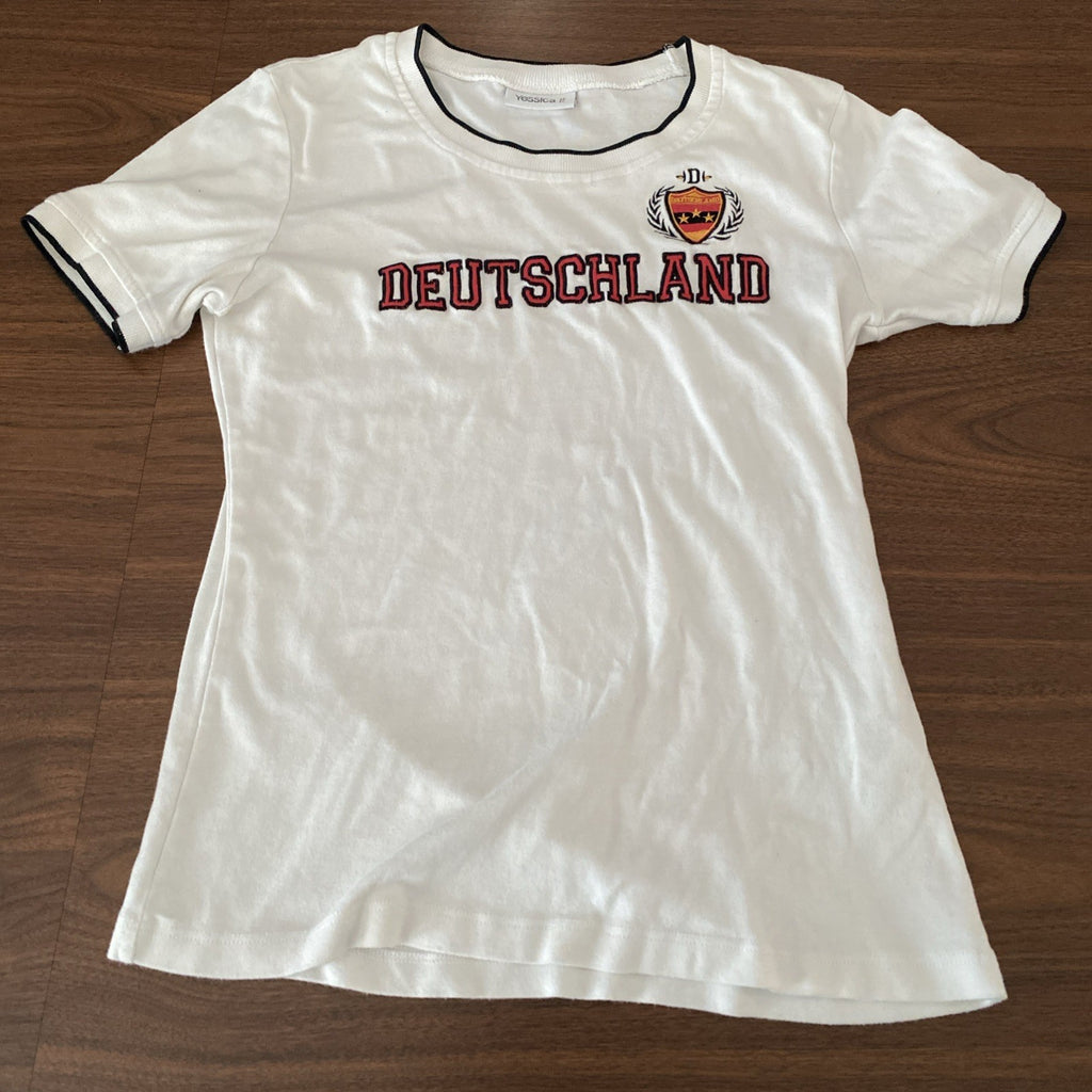 Deutschland Ringer T Size Medium Women’s Germany German Futball Europe Free Ship