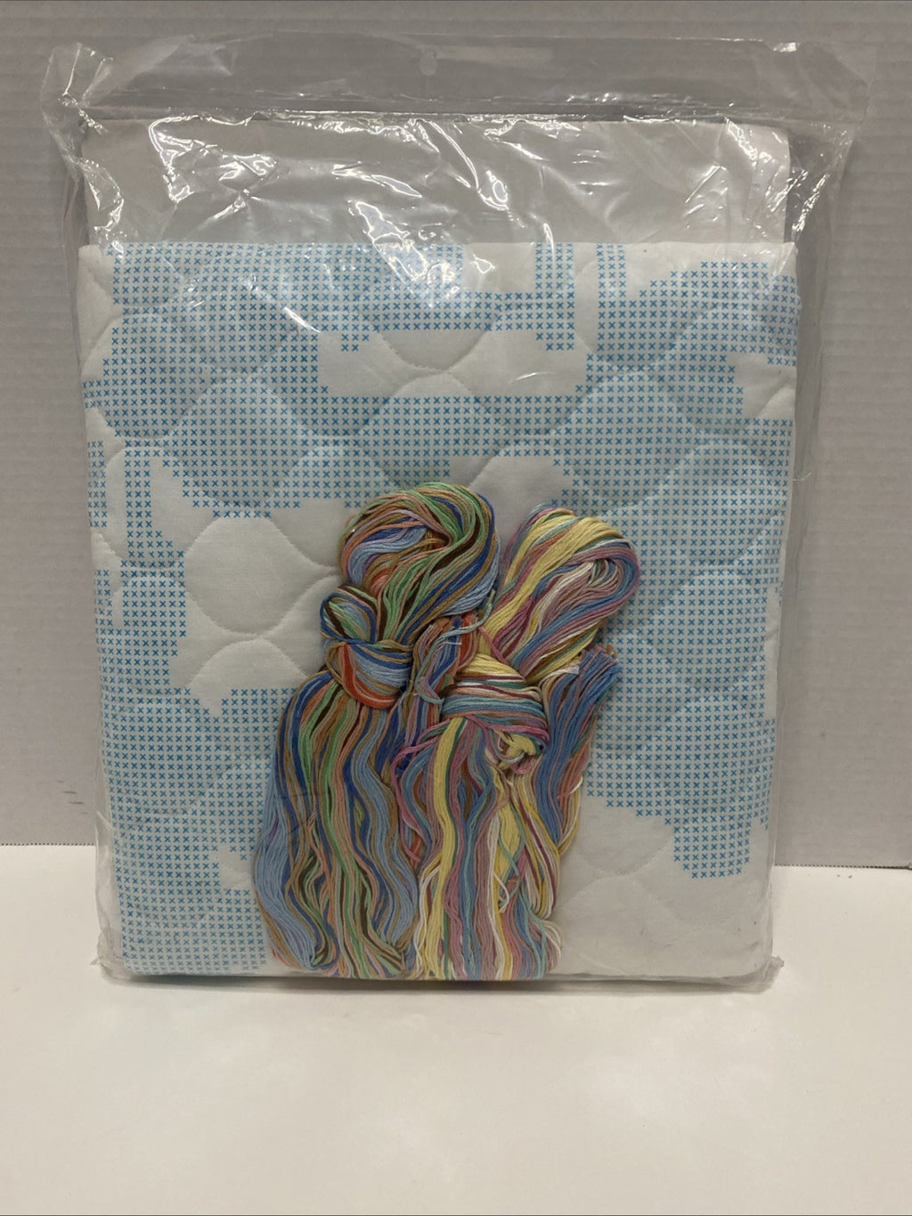 1992 JANLYNN Printed Cross Stitch Kit SLEEPY BUNNIES QUILT #54-46 New Sealed