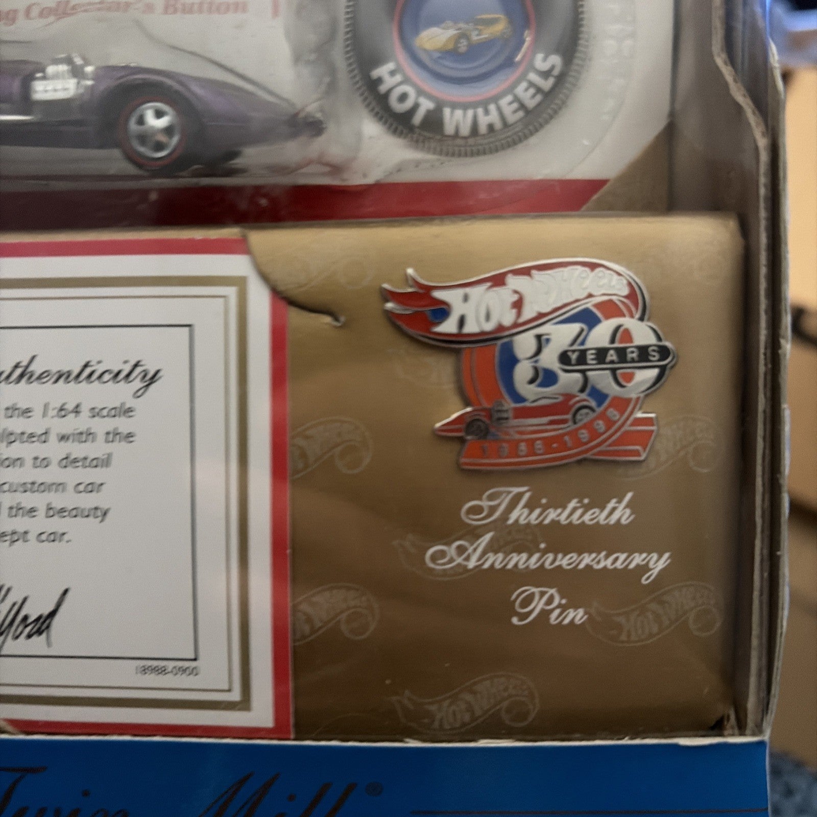 1:64 HW 30 Years 1969 Authentic Commemorative Replica Twinmill w/COA & Pin New