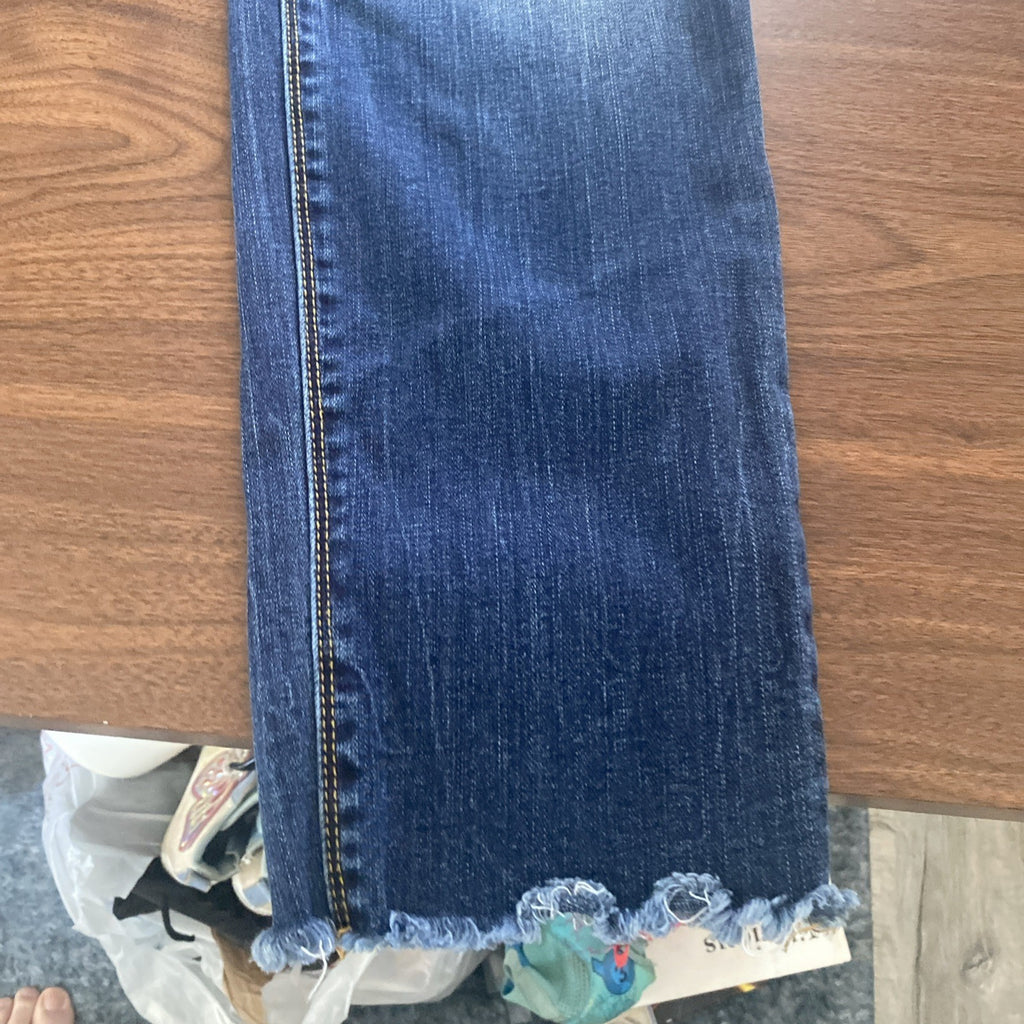 Maurices Jeans Womens 9/10 Blue Medium Wash Slim Straight Leg Distressed