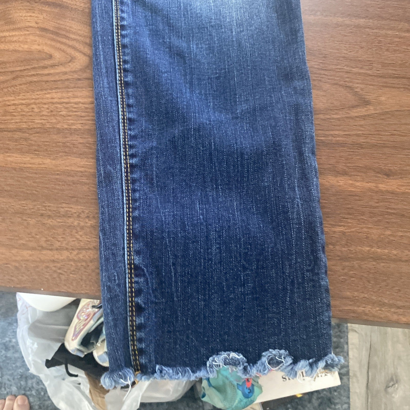 Maurices Jeans Womens 9/10 Blue Medium Wash Slim Straight Leg Distressed