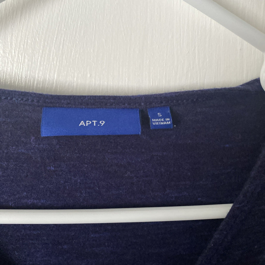 APT 9 size small women’s top long sleeve dark blue F-002