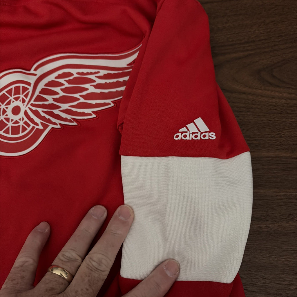 Women's Size Small Adidas Platinum Detroit Red Wings Crewdie Pullover Hoodie