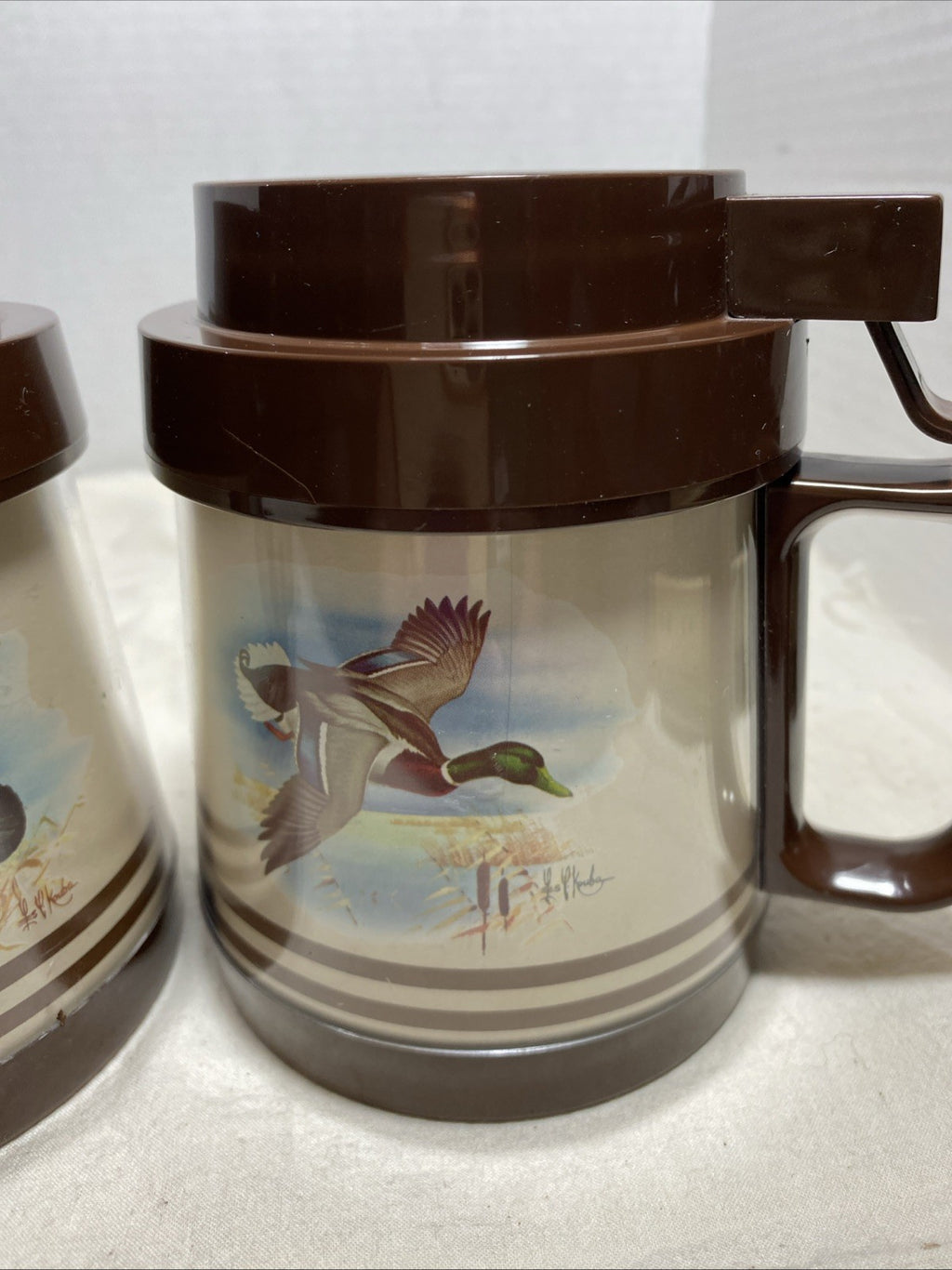 2 Vintage Thermo Serv Les Kouba Canadian Goose & Mallard Duck Spill Proof Mugs
