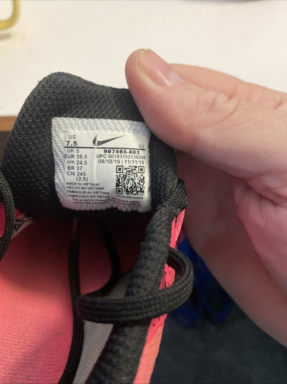 Nike Zoom Rival 5 Spikes Size 7.5