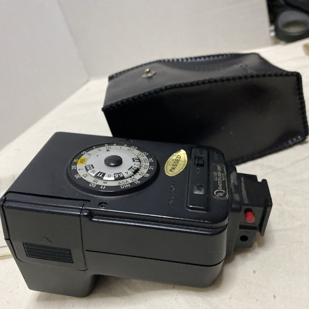 Near Mint Minolta Auto 25 Flash Shoe Mount for SRT -102, 201, MC, XE-7  Tested.