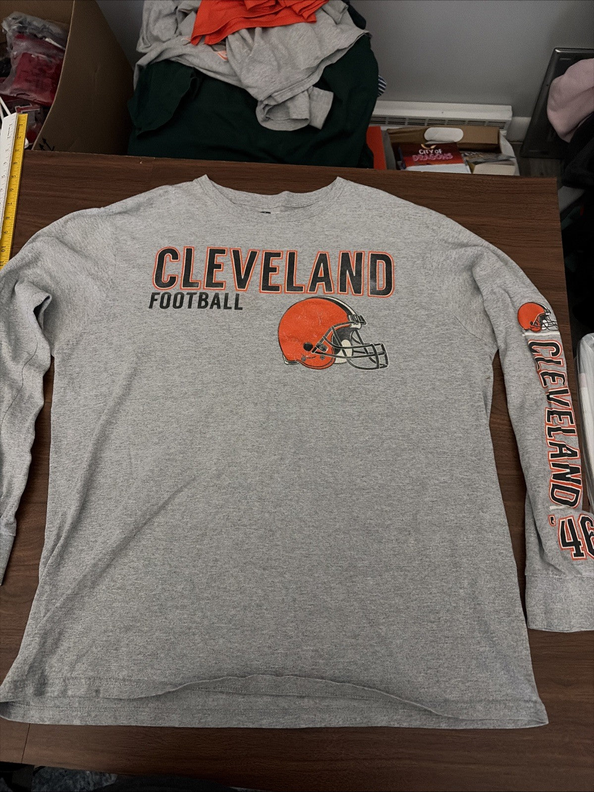 NFL Team Apparel Cleveland Browns Football Men's Long Sleeve Shirt Size XL Gray