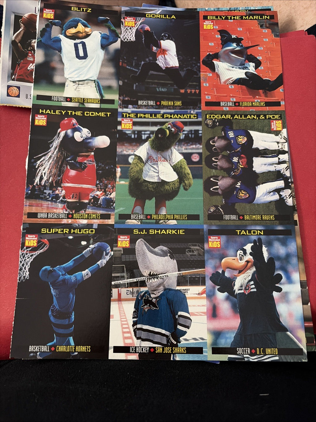 Phillie Phanatic Blitz Gorilla 2000 Sports Illustrated for Kids SI 9 card sheet