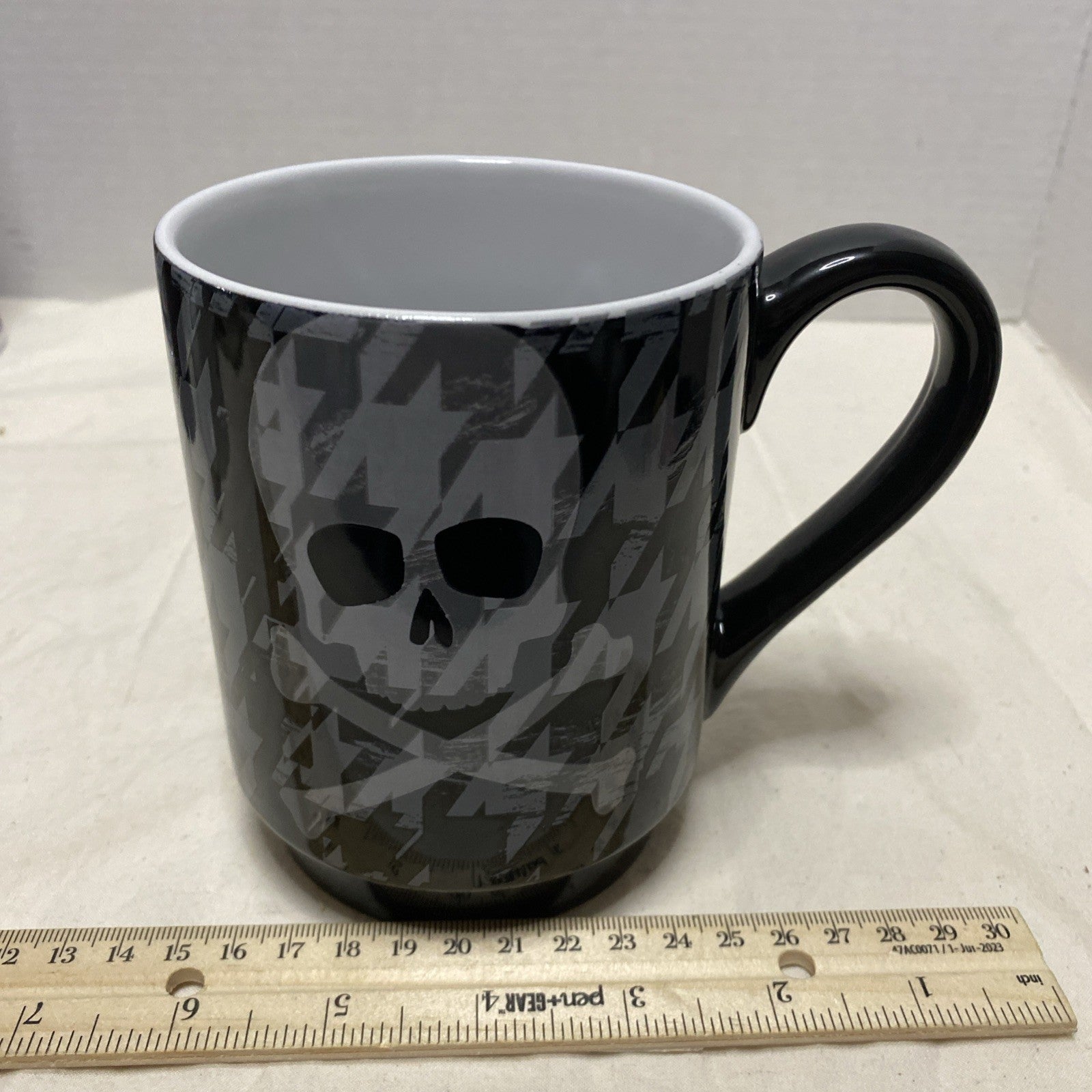 Skull & cross Bones Coffee Mug