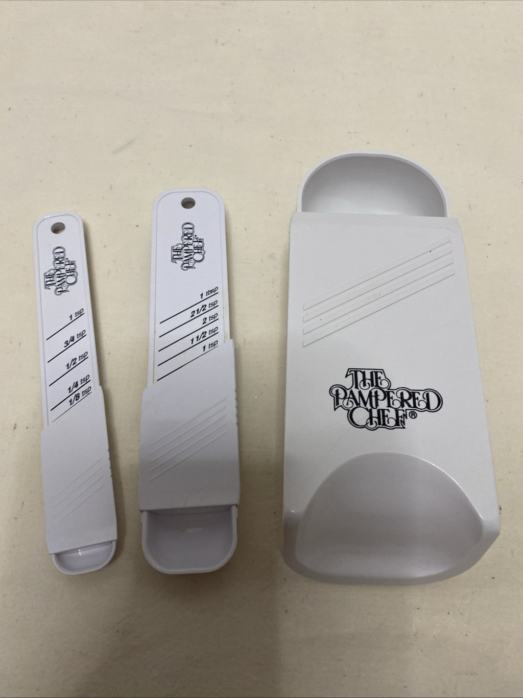 Set of 3 Pampered Chef Adjustable Measuring Cup and 2 Spoons Tablespoon Teaspoon