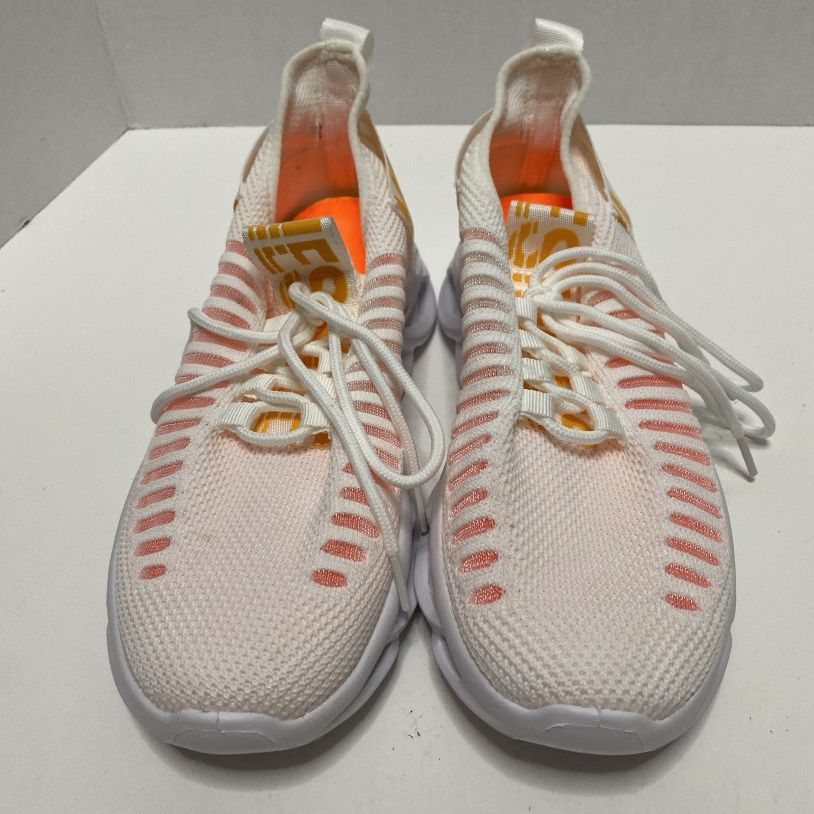Womens Sports  Shoes Sz 8 Casual Sneakers Athletic Tennis Walking Gym White/oran