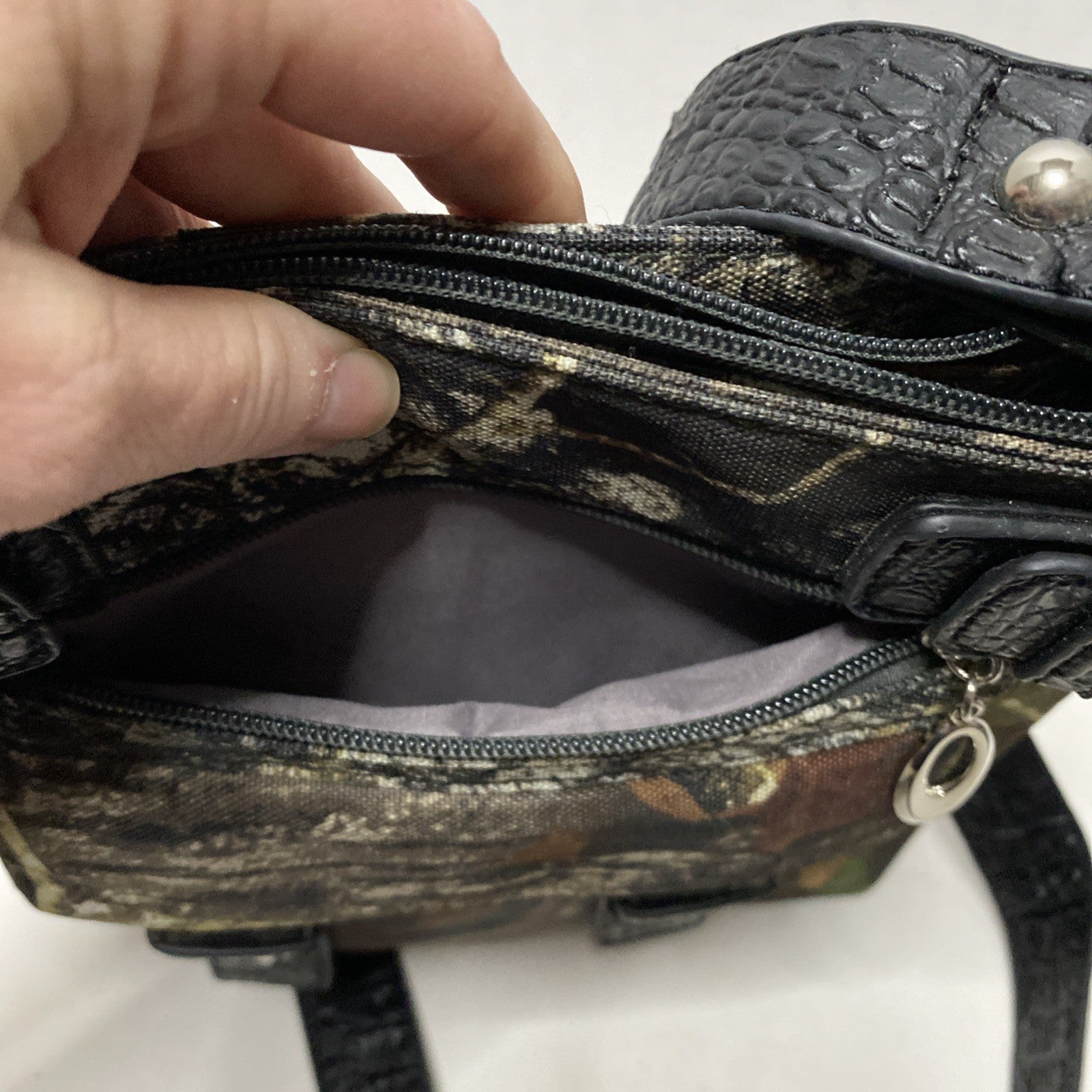 Camo Crossbody Bag Womens Adjustable Strap Multi Pocket Travel Outdoor Casual