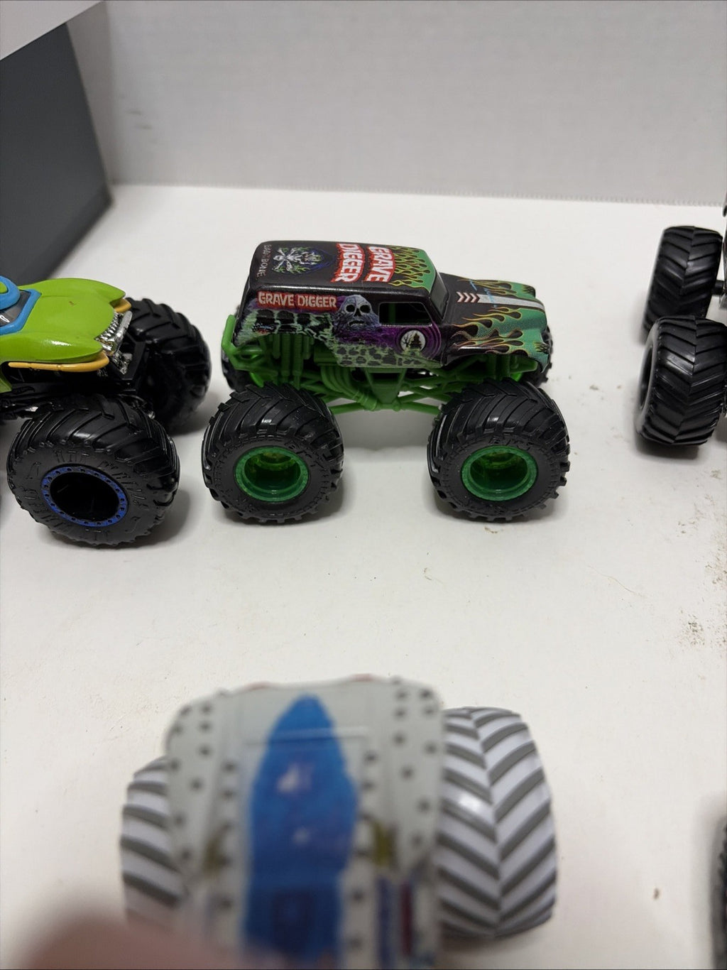 Monster Jam Lot Of 6 Diecast 1:64 Scale Monster Trucks