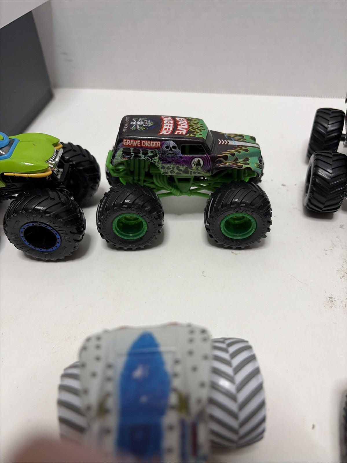 Monster Jam Lot Of 6 Diecast 1:64 Scale Monster Trucks