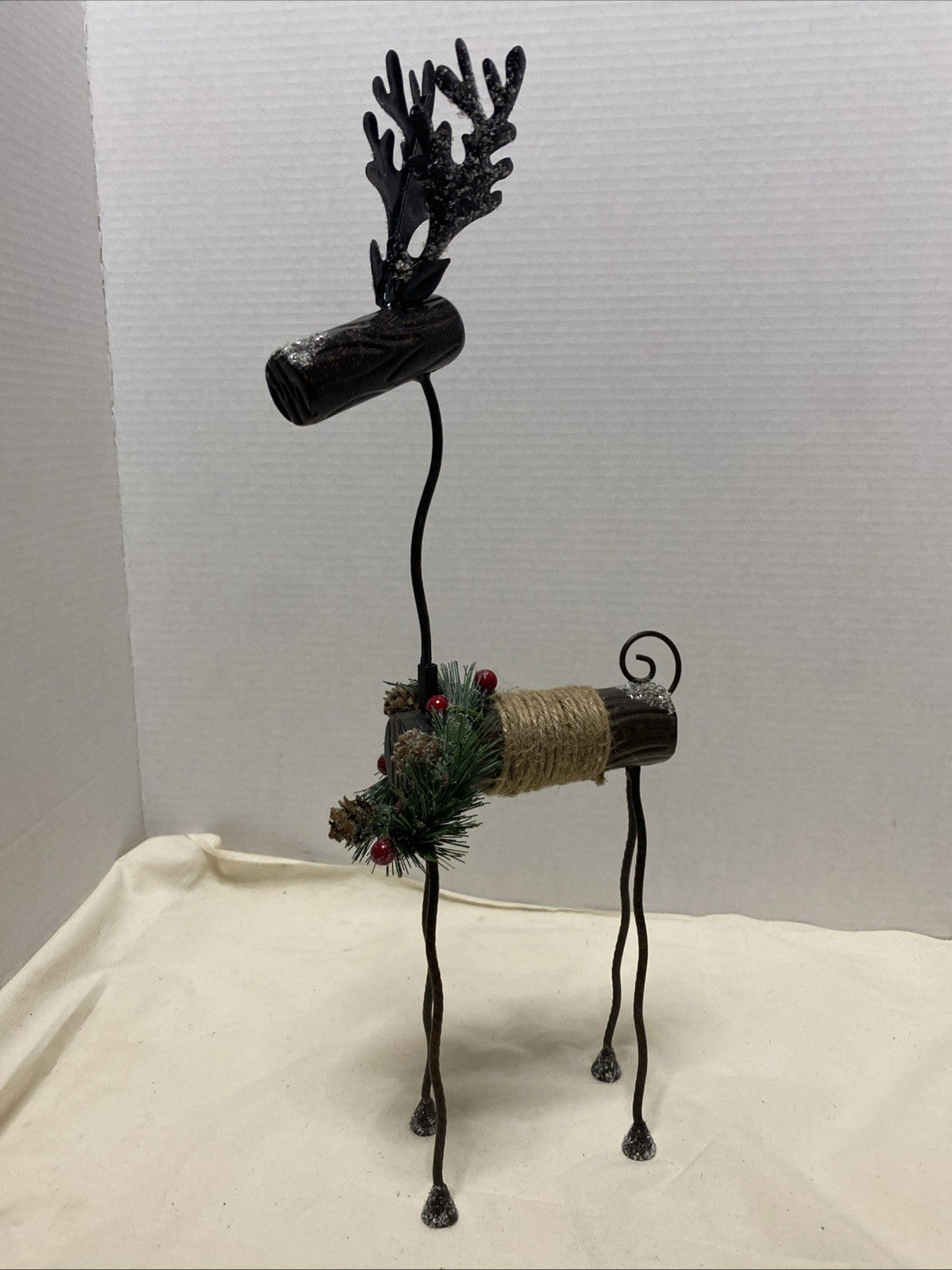 Christmas Decorative Metal Reindeer W Green Wreath Indoor Outdoor Decor