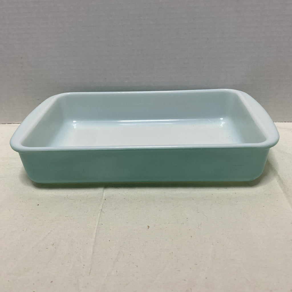 Vintage PYREX Blue Oven 1 1/2 Quart