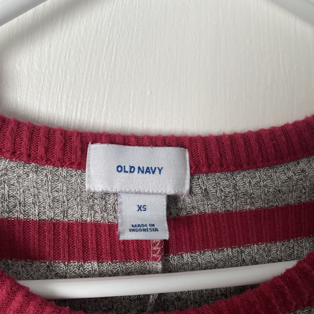 Old Navy Sweater Womens Extra Small Red Gray Causal Cozy Lounge Capsule Classic