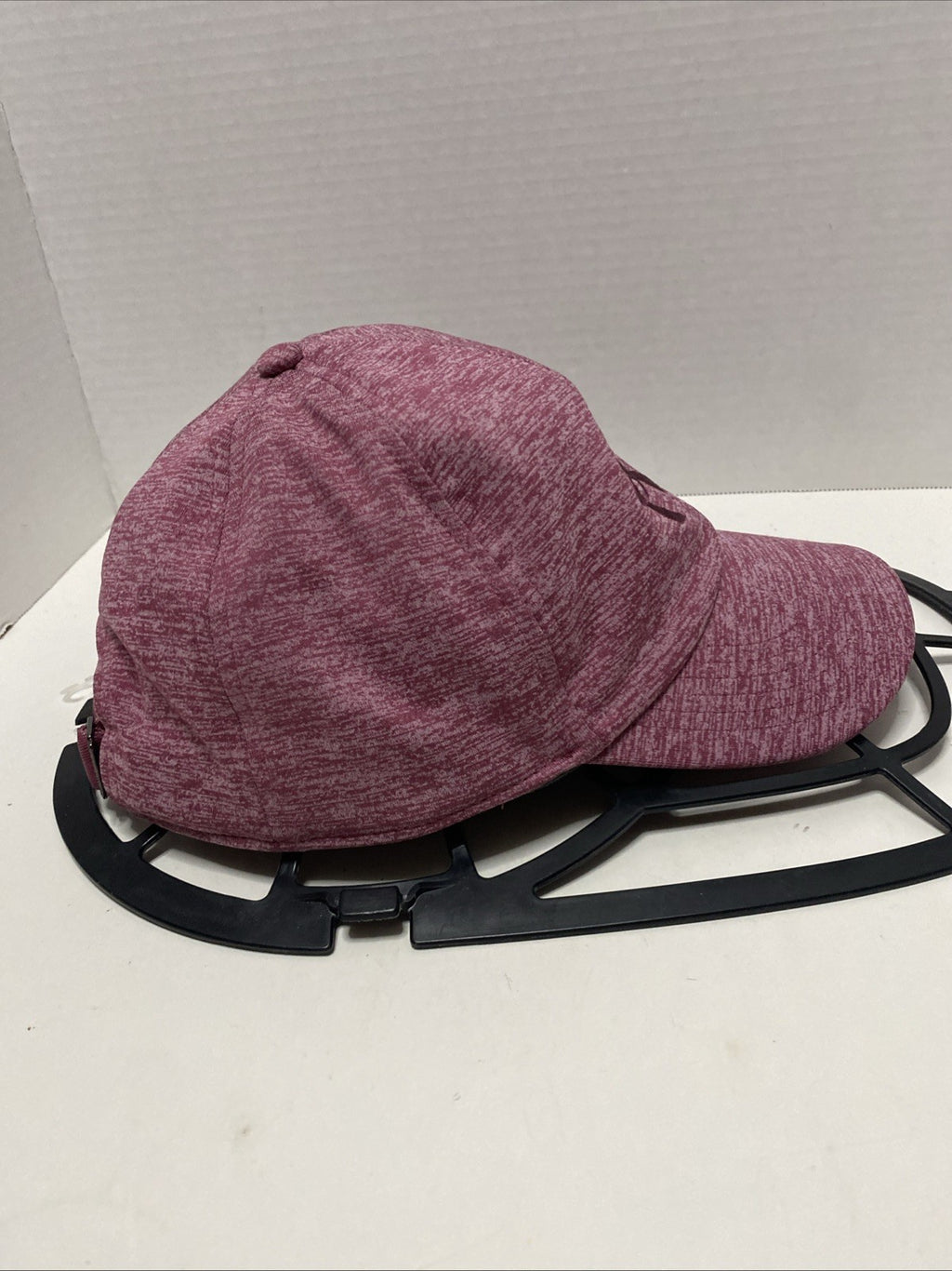 Under Armour Strap Back Hat Cap Women's Adjustable  Purple Pink Running jogging