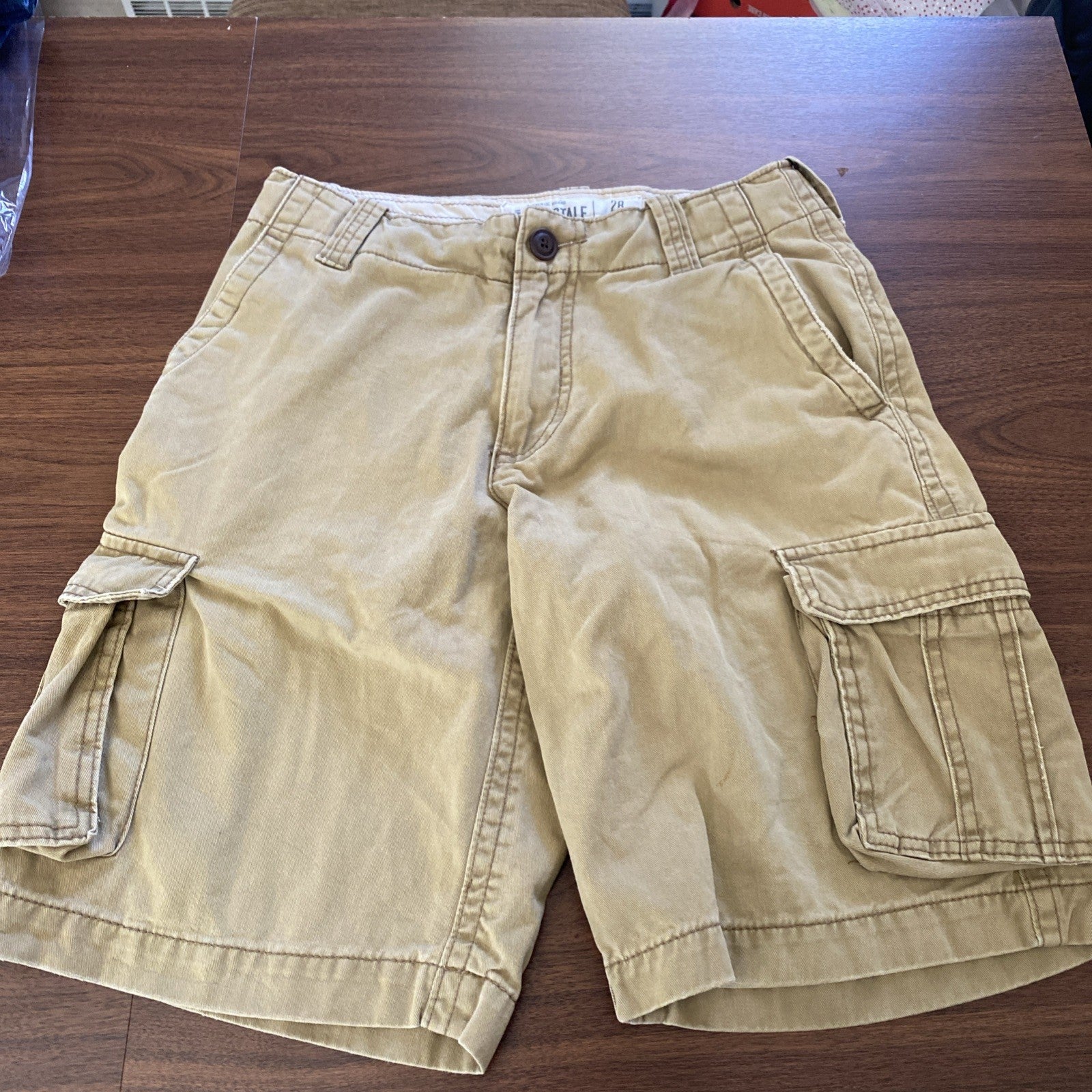 Aeropostale men’s 28 cargo Shorts tan free shipping