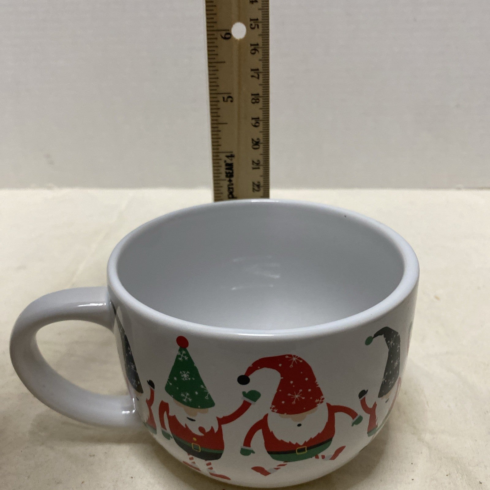 VINTAGE MSRF DESIGN STUDIO 18oz Jumbo Mug w Santa In Gnome Hats Coffee/Soup Mug