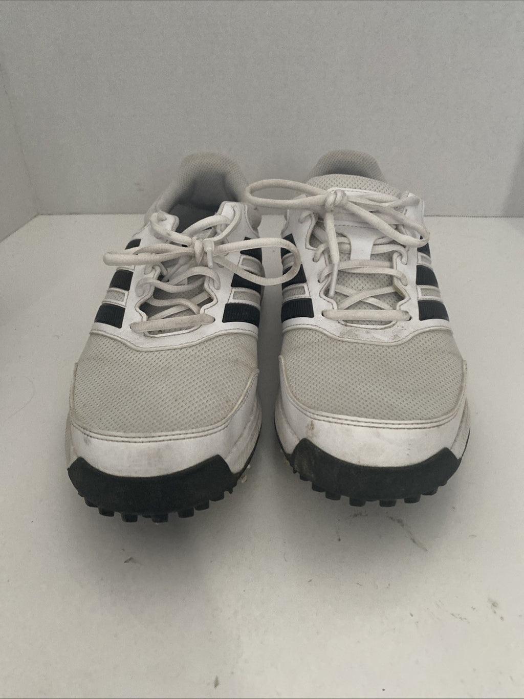 Adidas Men’s Size 9.5 Golf Shoes Sneakers White Black Cleats Spikes BO