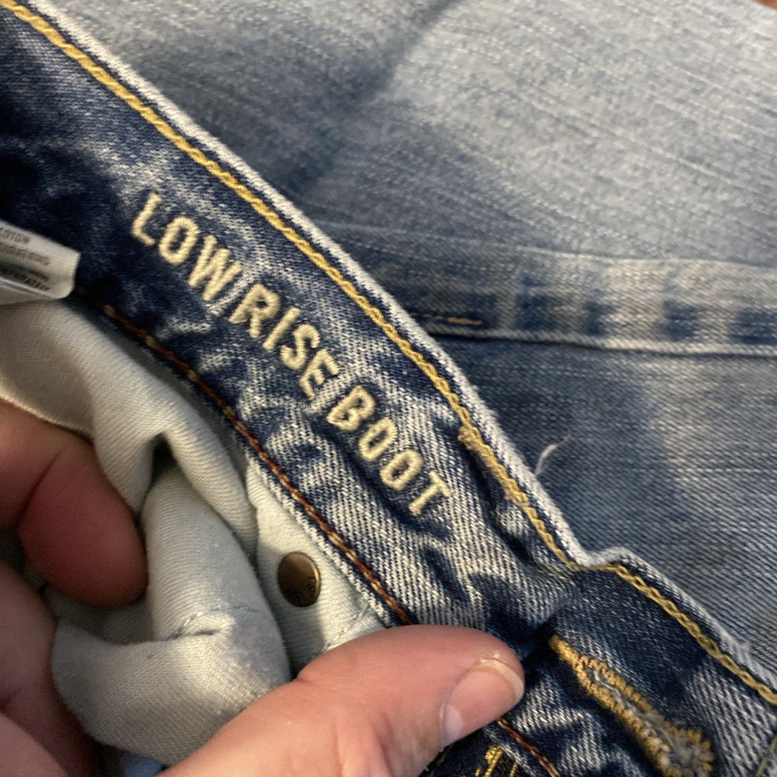 American Eagle jeans low rise boot 30x34