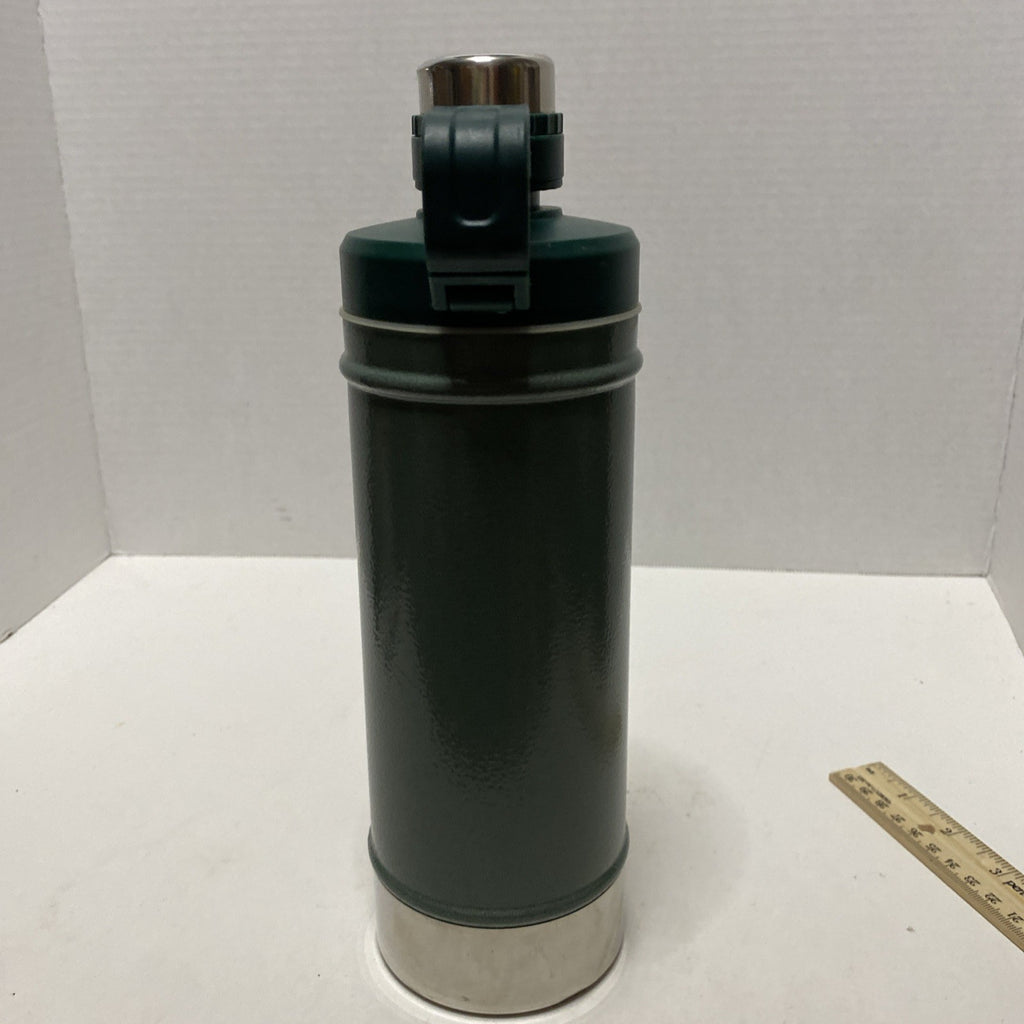 Stanley Classic Vacuum Insulated Bottle Thermos Green 21oz - Pre-Owned