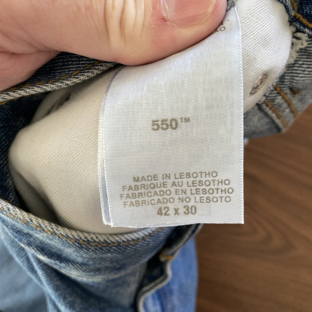 Levi's 550 Relaxed Fit Straight Denim Blue Jeans Mens Size 42X30 Very Nice!