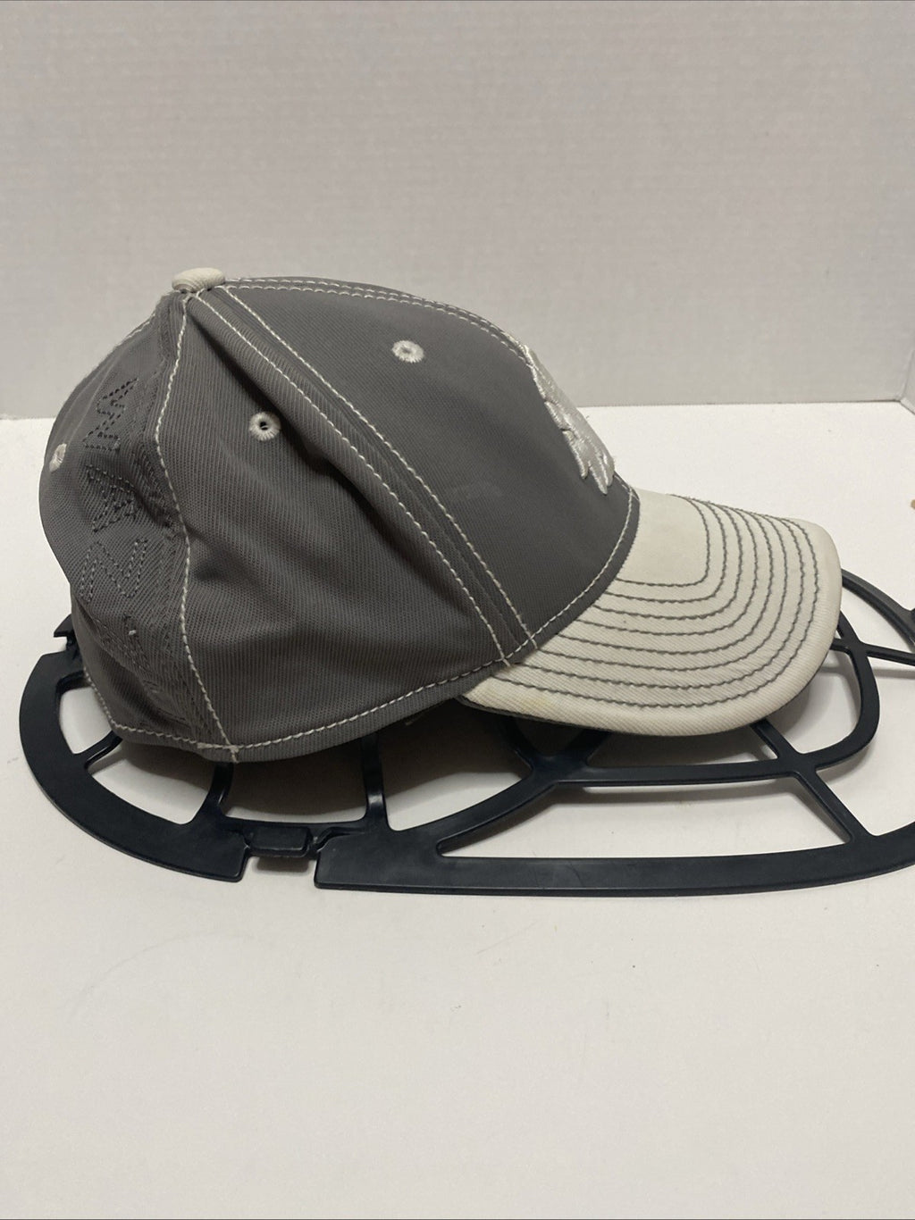 Washington Cougars Zephyr Stretch Fitted Hat Cap Size S/M