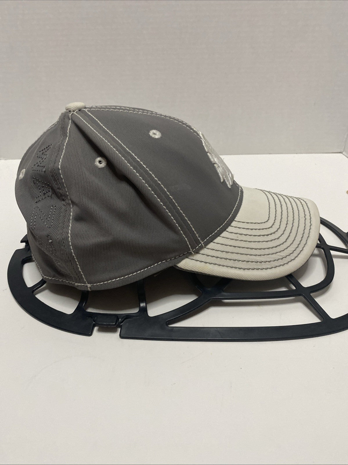Washington Cougars Zephyr Stretch Fitted Hat Cap Size S/M
