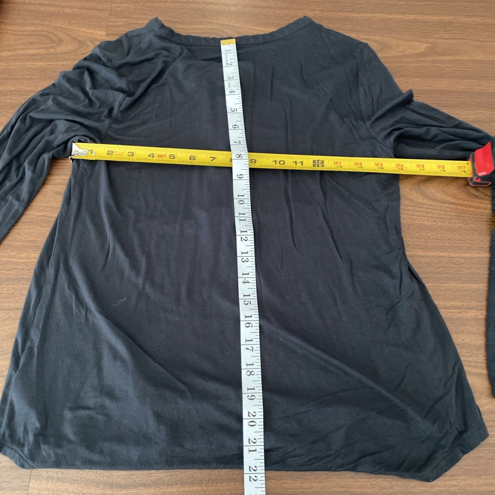 Soft and sexy women’s medium longsleeve Shirt  black