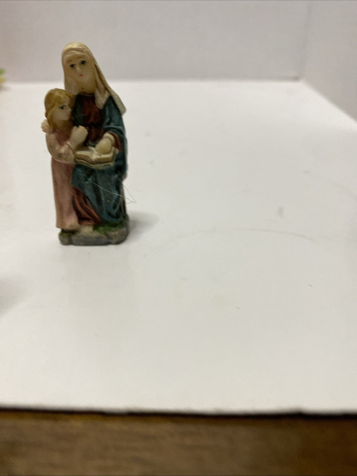 NUN TEACH BIBLE STUDY GIRL MINIATURE RESIN RELIGIOUS FIGURINE CATHOLIC CHURCH