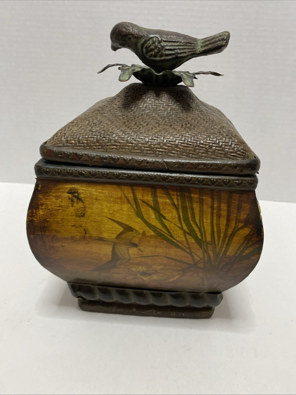 Decorative Asian Style Container W/ Lid, Bird Design Theme Metal Bird Perched